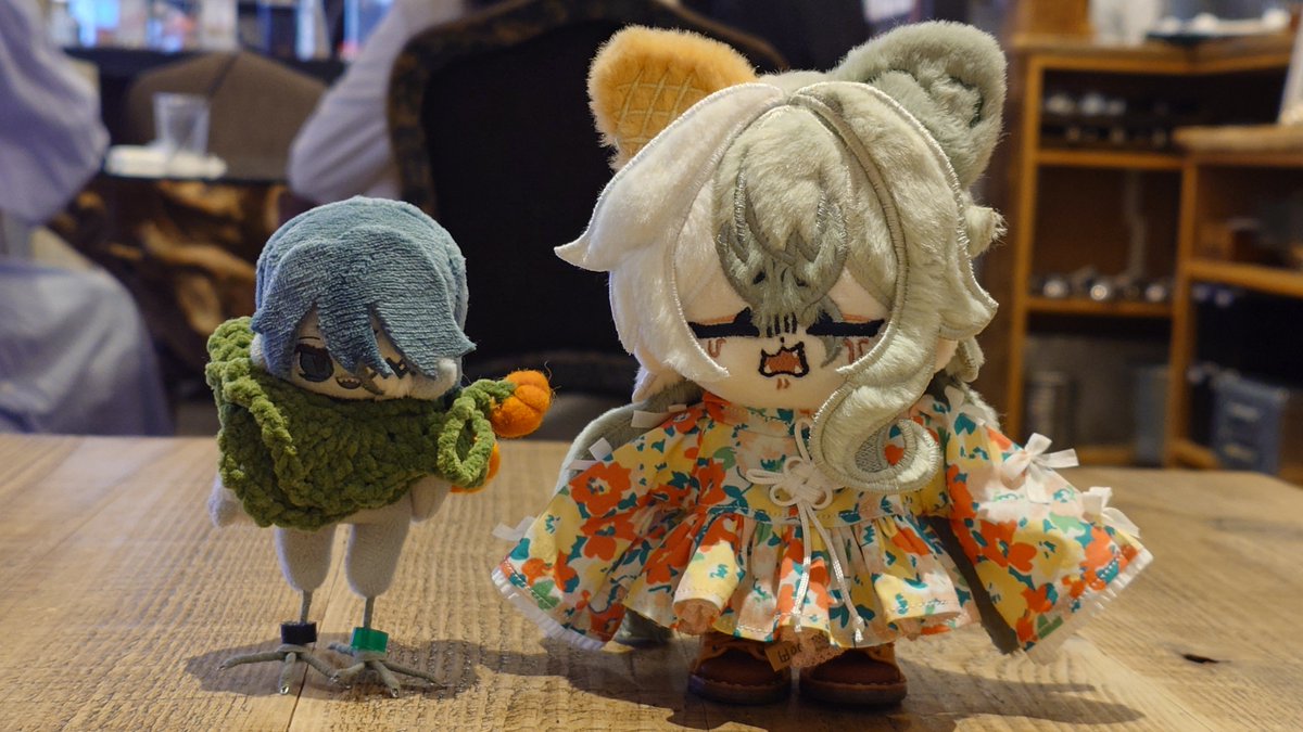 Fuuuuu_ji_'s tweet photo. 新しいお洋服を着てもギャン泣きしていたまづま　そこへ現れたのは…？

#今日のまづま
#テトリアシとり
#ゆきただっこ https://t.co/J8RxZbNnkD