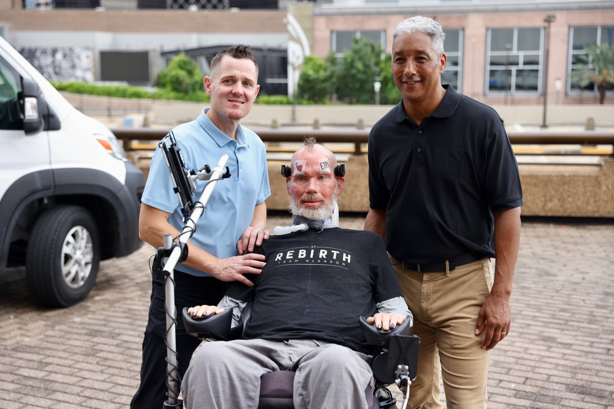Saints's tweet photo. Forever connected by one unforgettable play.

Tune in to Monday Night Countdown tomorrow for @Wyche89's feature on @SteveGleason and Michael Koenen reuniting at the Rebirth statue ⚜️ https://t.co/9b5rAXR7KG