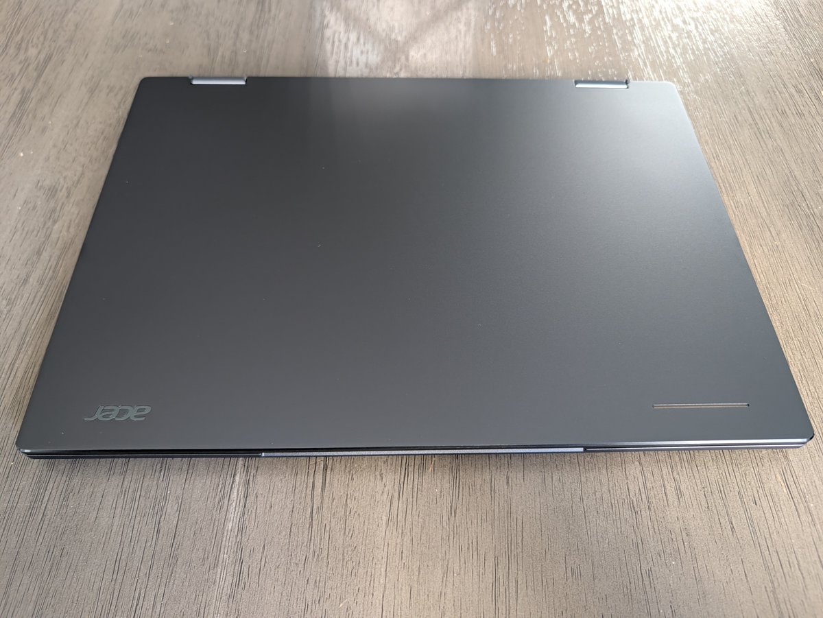 CorysTechTime's tweet photo. The colorway on the Acer Googlebook 14 is pretty sweet https://t.co/V5YFbzYDFs