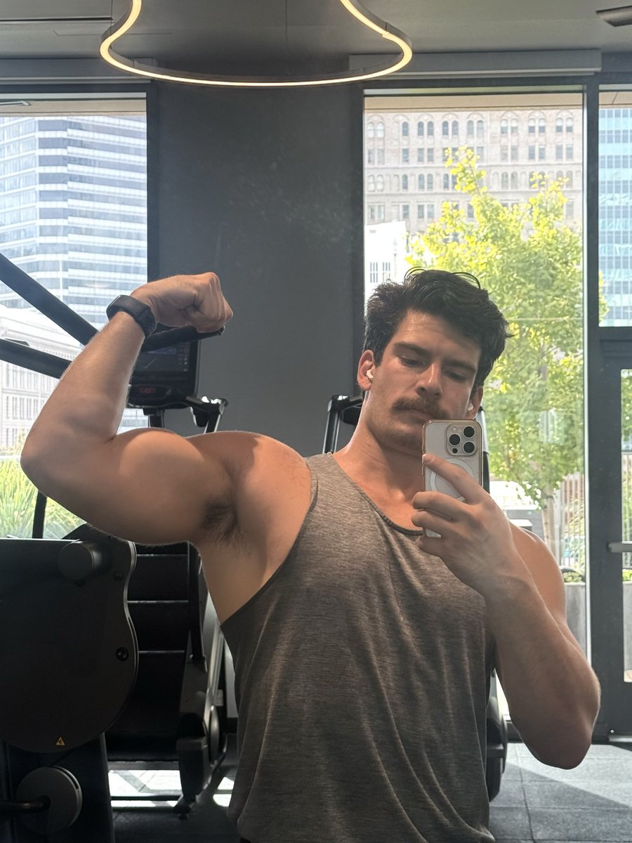 MCKGaston's tweet photo. Sunday strength https://t.co/3iAIoROfm6