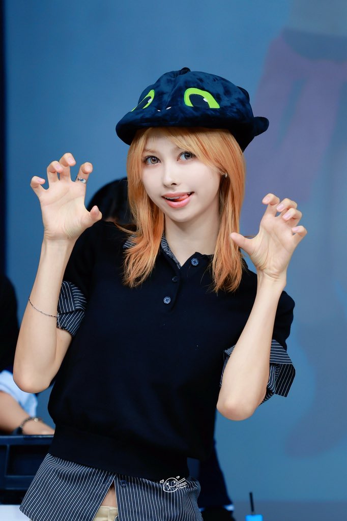 michimochi_q's tweet photo. 261004 👾
#Michi #미치
#AtHeart #앳하트 https://t.co/lTrmZIeUEF
