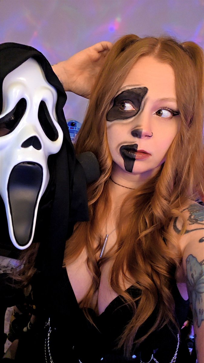 HexAzrael's tweet photo. "What's your favorite scary movie?" 

👻 https://t.co/HFtk1GtZbF 👻

Open Lobbies &amp; Killer games! https://t.co/ACIoYW3zjZ