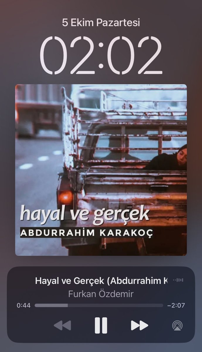mehtapsalikk's tweet photo. geceye olan sevdamız ay ışığının karanlık kalplerimizi aydınlatmasını bekleyişimizdendir.. https://t.co/FNuqAIbzuG