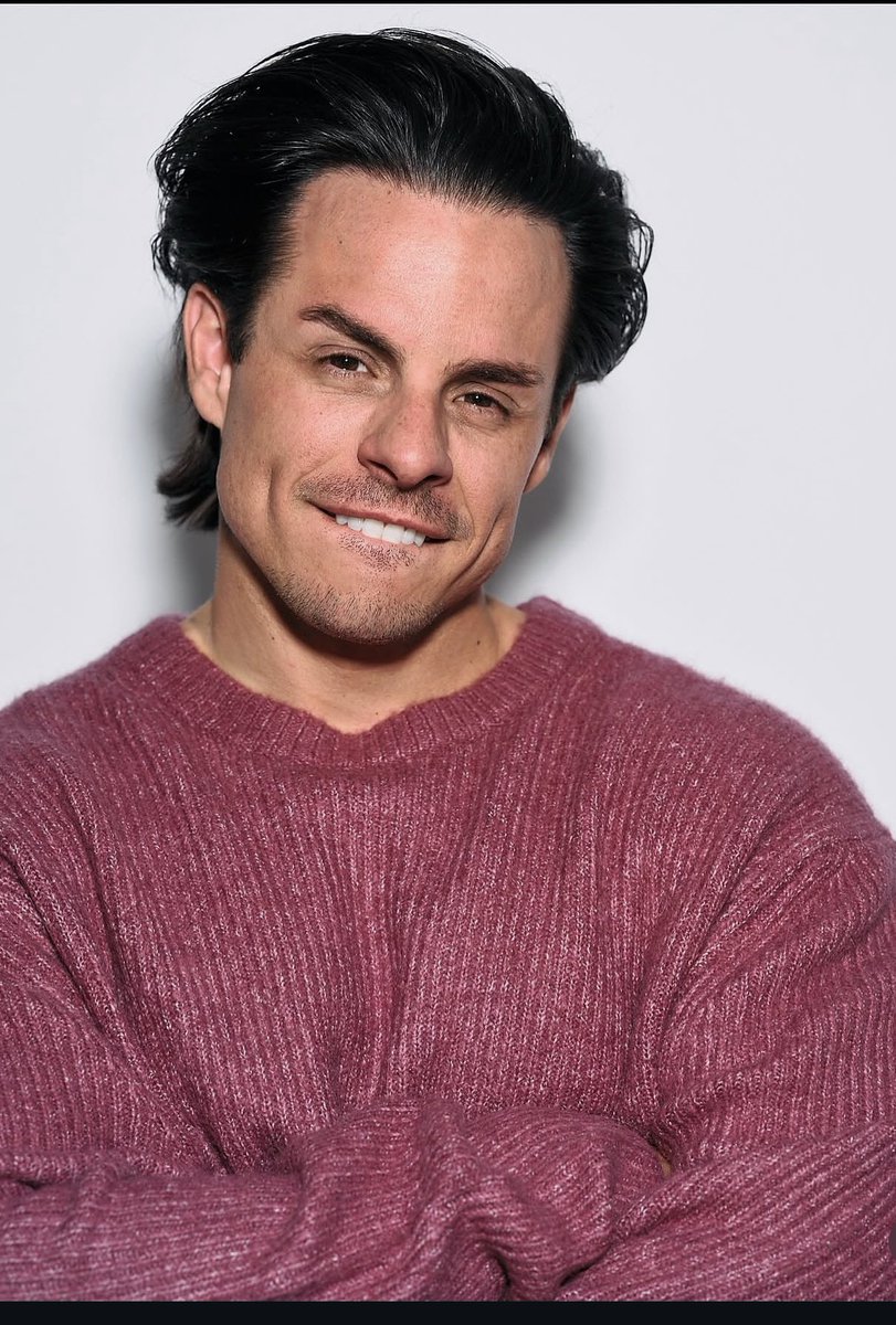 PoppPulse's tweet photo. Beau Casper Smart reflects on creatively directing and designing Nicki Minaj’s Pink Friday 2 World Tour, having previously choreographed The Pinkprint Movie and “Anaconda.” 

He calls the tour one of his proudest projects and says he’s ready for Nicki Minaj to drop a new album so they can create magic again!