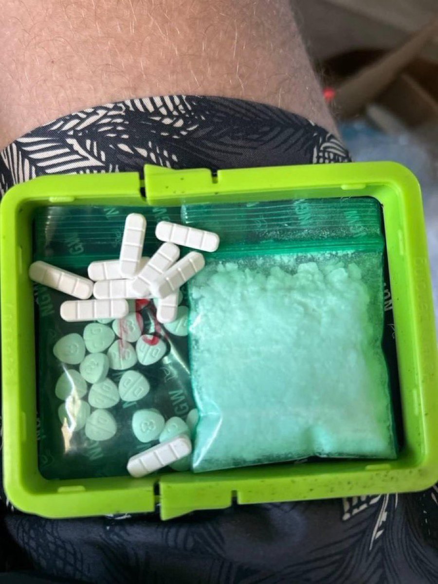 KBonga1's tweet photo. If psychedelics free your mind, why are they so commonly used in cults?

#drugtwt #coketwt #pills https://t.co/VkO4q5Fbfz
