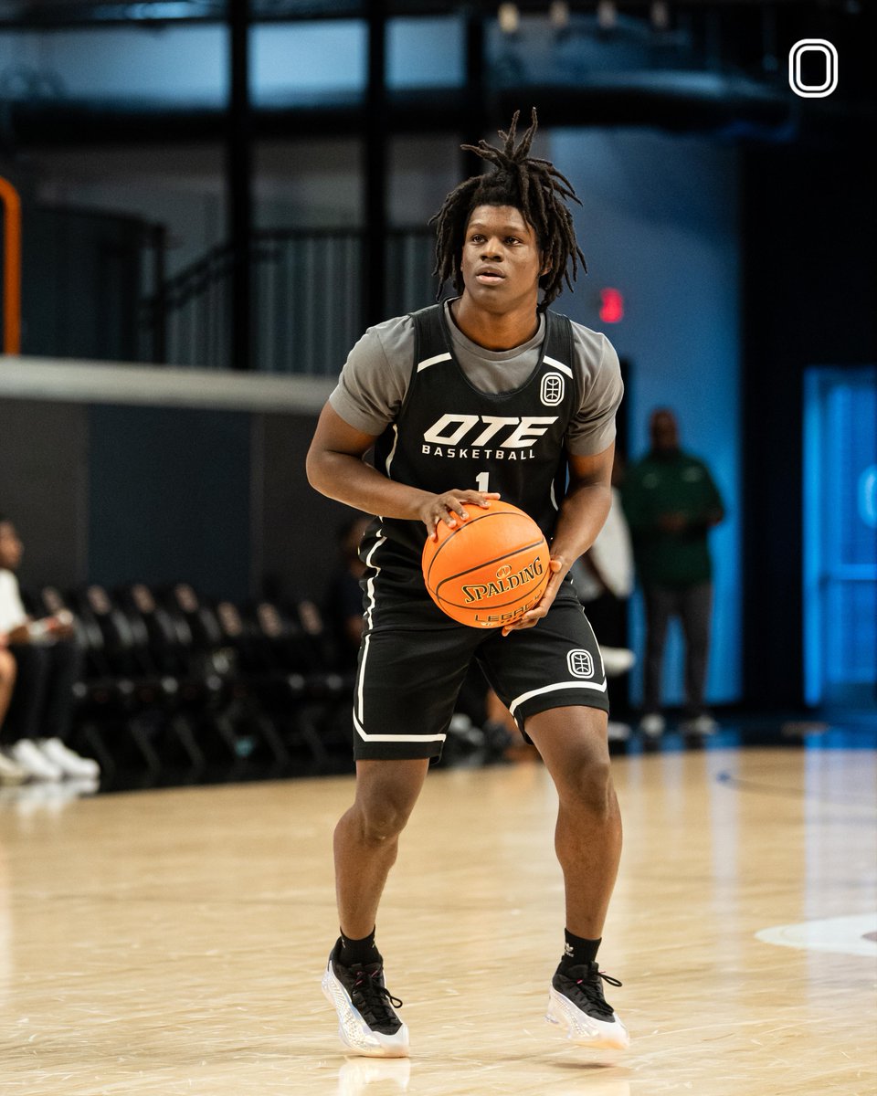 rodgerbohn's tweet photo. 5'11 '28 Zack Dawson of #OTE Hell star /@TreMannElite proved it was heart over height in front of NBA teams at @OvertimmeElite Pro Day showing 39.5 in vertical,had tons of paint touches,&shot it well from the perimeter.
More #Pangos on @Ballislife
https://t.co/ze8aoqkSbO https://t.co/E9TdikOQUT