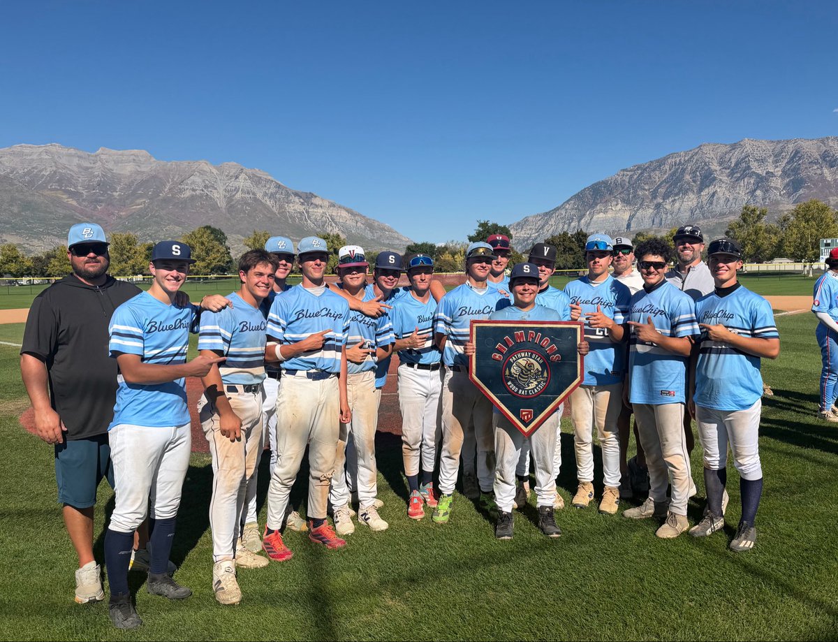 Bluechip_Base's tweet photo. @PathwayBB 18u Utah Wood Bat  Champions @Bluechip_Base Select https://t.co/e1kfvxE1km