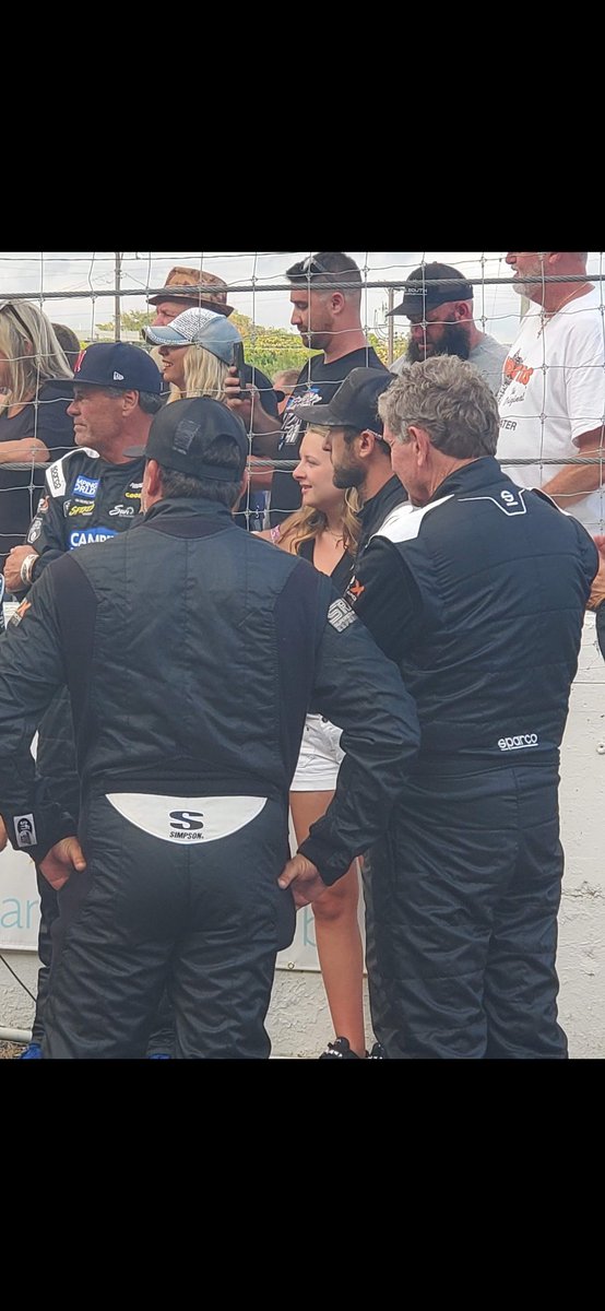 flags84's tweet photo. It's like he can truly feel my engery sending everything good his way. I'll  think to myself LFG boo @chaseelliott &amp; @TreyPoole91 will come on the scanner &amp; say something about him being the fastest on track that lap. What if he can.... 🗣🏁  💙🤍💛 https://t.co/h6govEKB6y