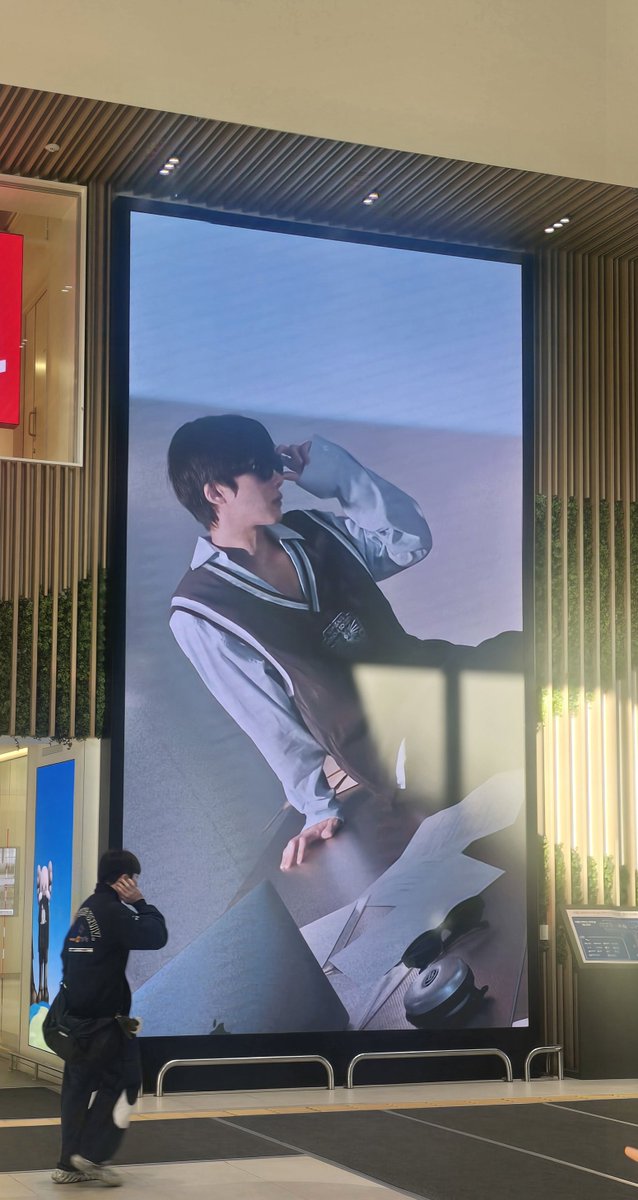 chae_dale's tweet photo. 놀러가는 길에 만난 
반가움에 영상을 찍으려고 기다렸는데 버스시간은 다가오고 ㅋㅋㅋ 결국 못찍었지만...ㅋ https://t.co/5AAockVDvs