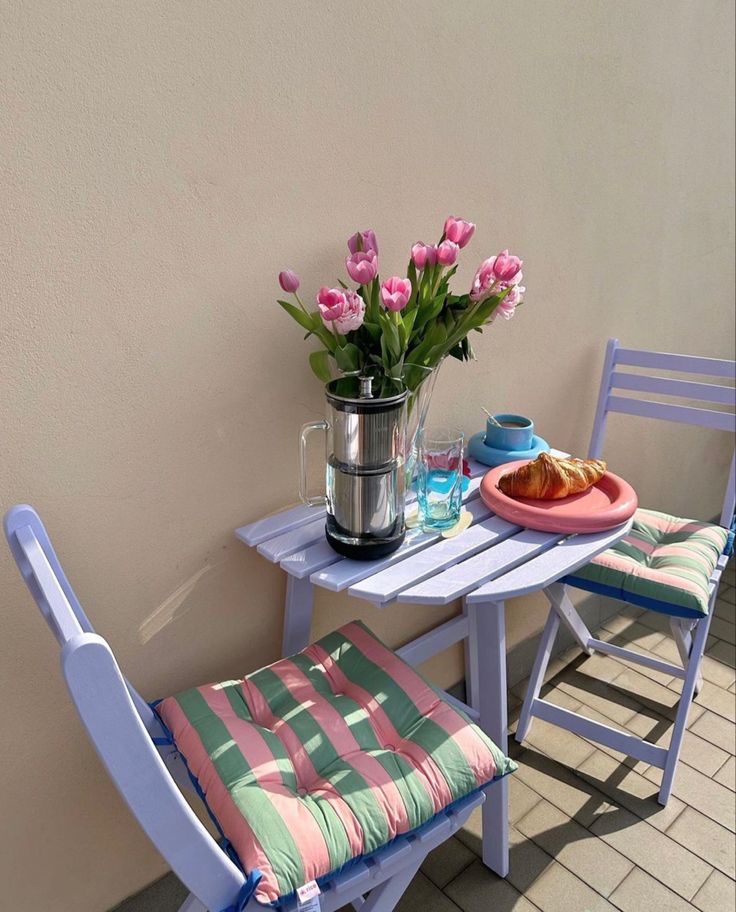 purelivn's tweet photo. cozy life https://t.co/rLC3SYKEm3