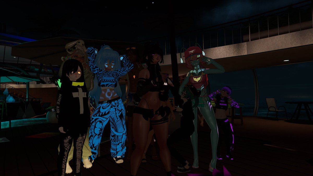 fabledreamss's tweet photo. ill never forget slyfest fell in love with the festival when i went back in 2023 ill never forget how much it made me love to dance at raves. Thanks for the memories 🫶🏻! #SlyFest #VRCHAT https://t.co/E1EKGzY6zy