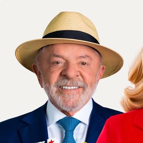 plusmusicx's tweet photo. A VIRADA TÁ VINDO! Lula DIMINUIU a diferença entre ele e Flávio Bolsonaro para menos de 4,5 milhões de votos. https://t.co/77jSbkFX0B