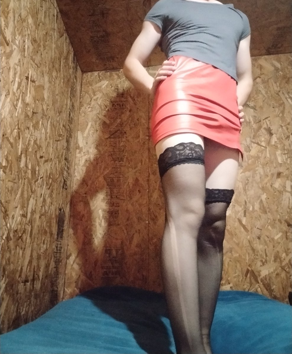 fmboy127's tweet photo. Hola como están :3 estaré publicando más fotos pq últimamente he estado algo ocupado por la universidad pero haré tiempo, epsero que les gusten y también me hablan si les interesa el contenido 💕 #femboy #poto #NSFW #gay https://t.co/32G2LqR2Kn
