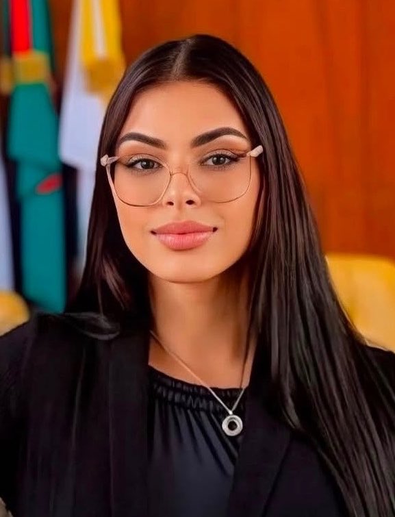poponze's tweet photo. Sophia Barclay (PL), conhecida como “trans de direita”, não foi eleita deputada federal. https://t.co/NFC9E3SoSS