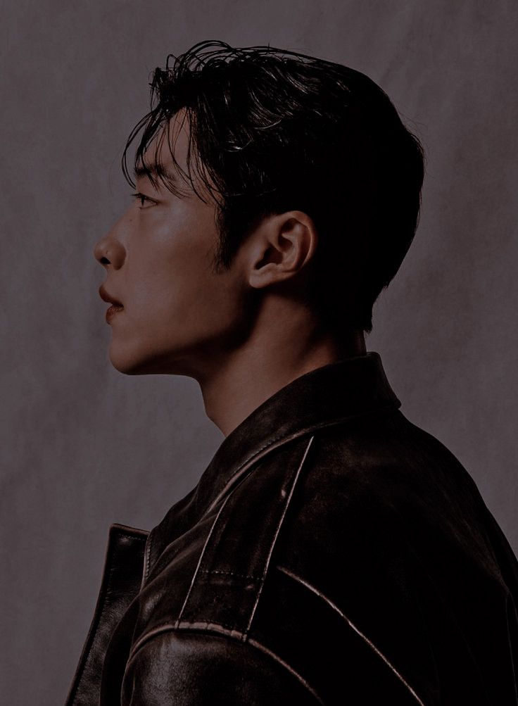 itsyourfelixx's tweet photo. ⠀⠀   ⠀黒. ❛ 𝑭élix 𝑲urogane. 40y, 𝗞𝗥/𝗝𝗣.
⠀⠀   ⠀𝑪𝑬𝑶. 𝗛𝗲𝗮𝗱 𝗼𝗳 𝑲urogane 𝗛𝗼𝗹𝗱𝗶𝗻𝗴𝘀.
⠀⠀   ⠀❝ 𝑰 𝒅𝒐 𝒏𝒐𝒕 𝒄𝒉𝒂𝒔𝒆 𝒑𝒐𝒘𝒆𝒓. 𝑰 𝒃𝒆𝒄𝒐𝒎𝒆 𝒊𝒕. ❞ ⠀⠀   ⠀⠀      ⎯⎯  𖥻黒鉄  𝑵𝑺𝑭𝑾. ❛ 𝗮𝗱𝘂𝗹𝘁 𝗰𝗼𝗻𝘁𝗲𝗻𝘁. https://t.co/0nDIx4pBeB