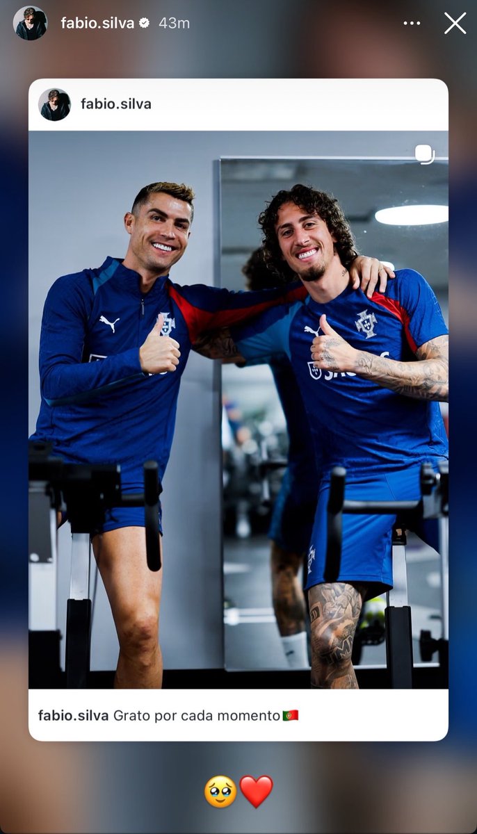 madrid_total2's tweet photo. Que grande Fabio Silva. Uno de los pocos jugadores de la selección de Portugal que entiende lo que es Cristiano Ronaldo. 🤍🐐 https://t.co/C3od6lVNmA