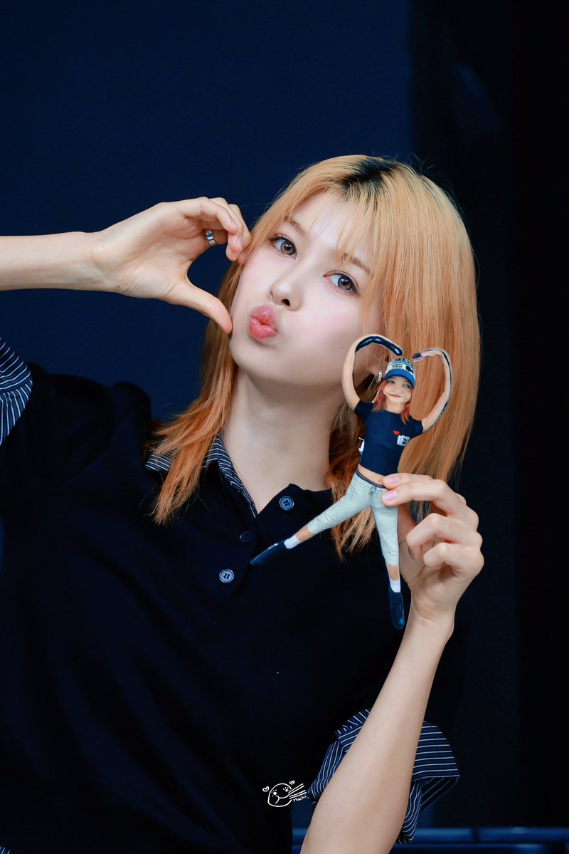 michimochi_q's tweet photo. 261004 😚👽
#Michi #미치
#AtHeart #앳하트 https://t.co/3V2pDH7gCL