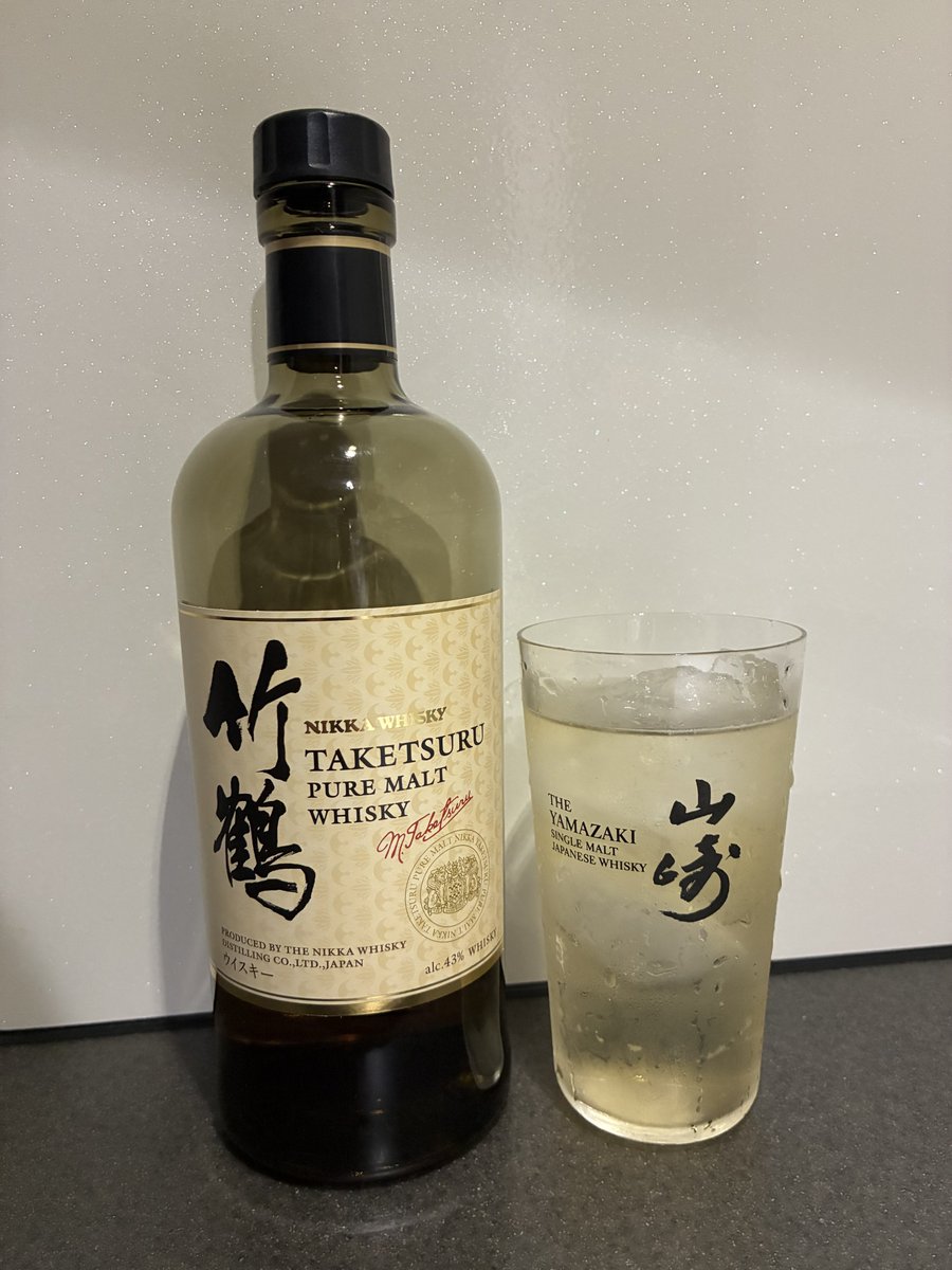 ken12fln's tweet photo. 昨夜はキャッチミーイフユーキャンを見ながら https://t.co/DAx28Lz7yi