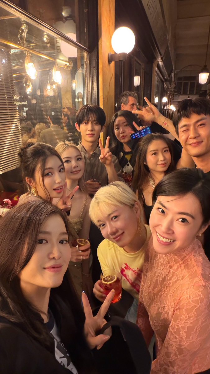 oriioree's tweet photo. 씹탑이엇수
근데 시스루라매... https://t.co/C4OO94vbdw