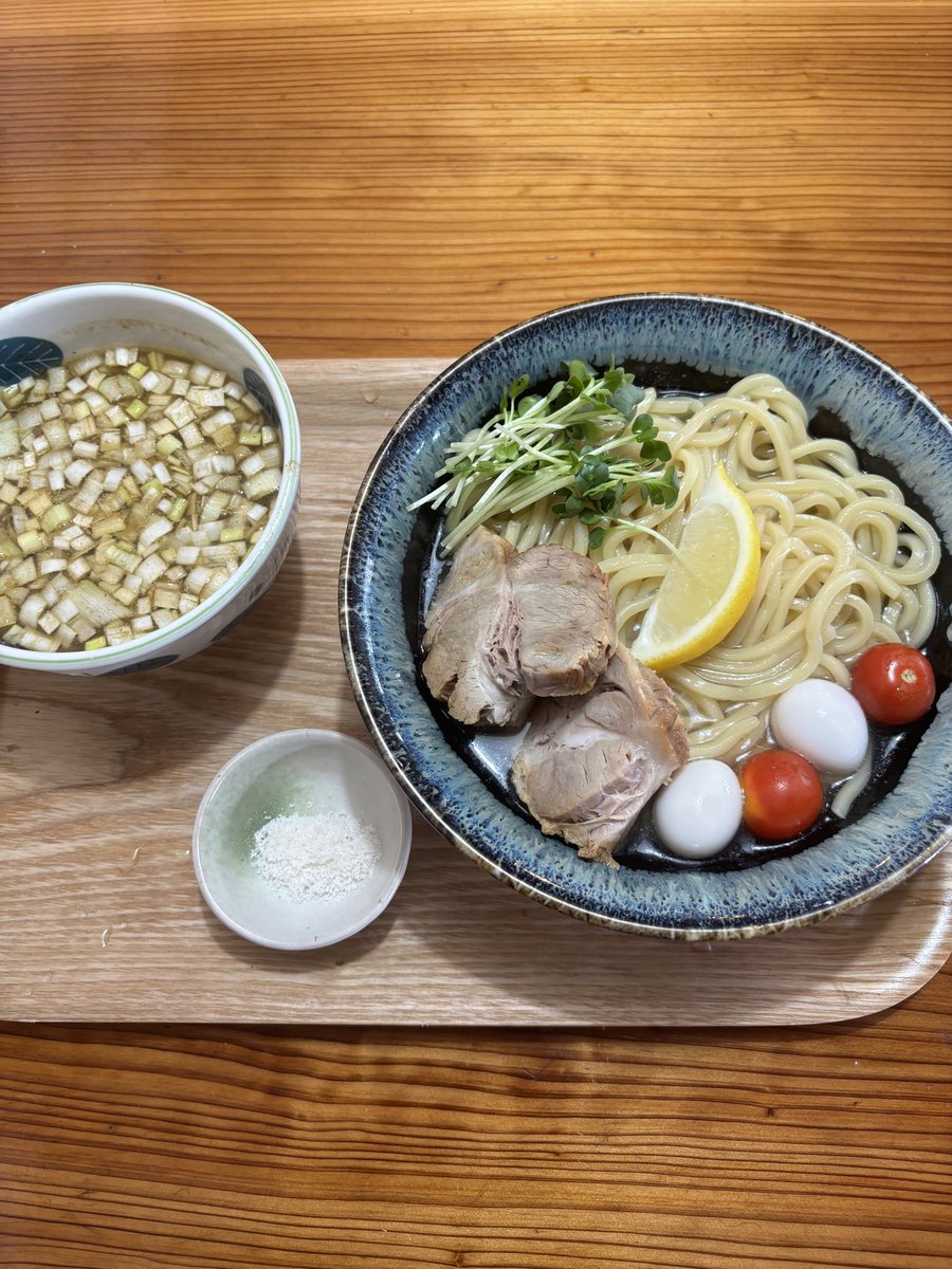 menkichi3975's tweet photo. おはようございます😊入間市仏子の《つけそば麺吉》です♪
本日11時30〜14時30  17時〜21時の営業時間となります⏰

生姜🫚効いたスープのつけそば、ラーメン🍜、仏子《節》昆布水つけそば‼️是非☀️

ご来店お待ちしてます😊 https://t.co/tJfXyIcNg0