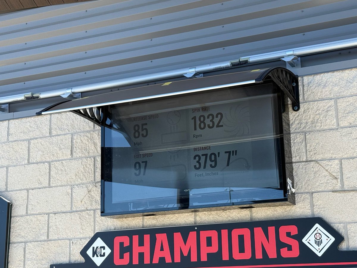 HytrekTanner's tweet photo. 97 ev 
380’ft 
2 run💣
@Jimmy_PBKC @PSBaseballScout @PrepBaseballNE @jucoroute https://t.co/kPf7Yxss8O