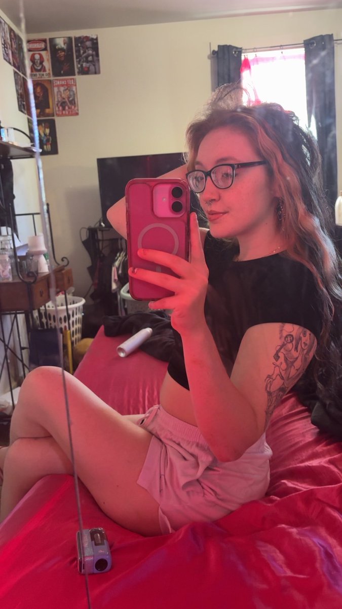 Babykels3292's tweet photo. Face real pretty 🥰 https://t.co/4EsWUgQKTI