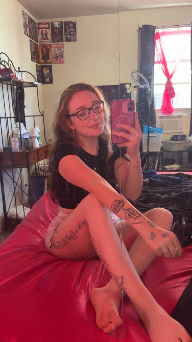 Babykels3292's tweet photo. Face real pretty 🥰 https://t.co/4EsWUgQKTI