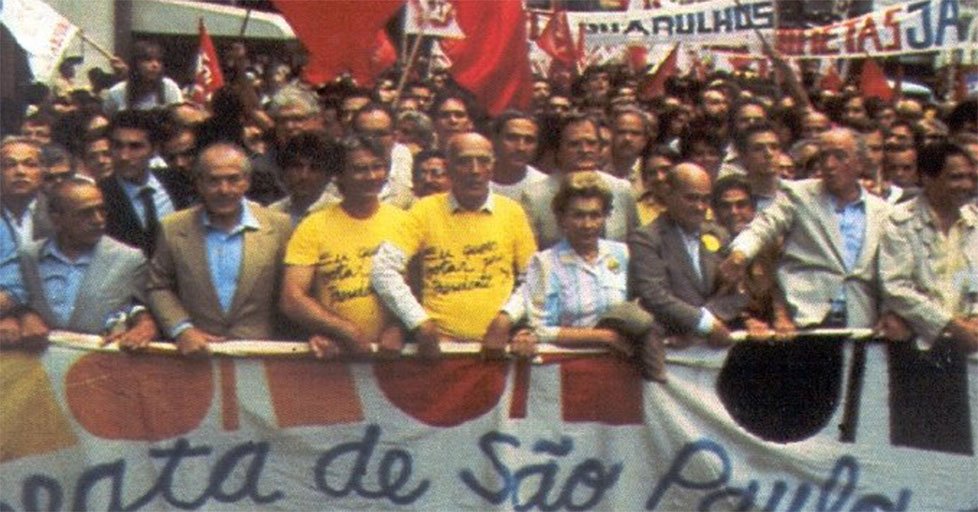 LuccaOficial45's tweet photo. Vocês chamaram eles de "nazistas". 

Fizeram de tudo para que fossem considerados o que tinha de pior na política. 

A culpa é de vocês também. https://t.co/N1YYpS2oIU