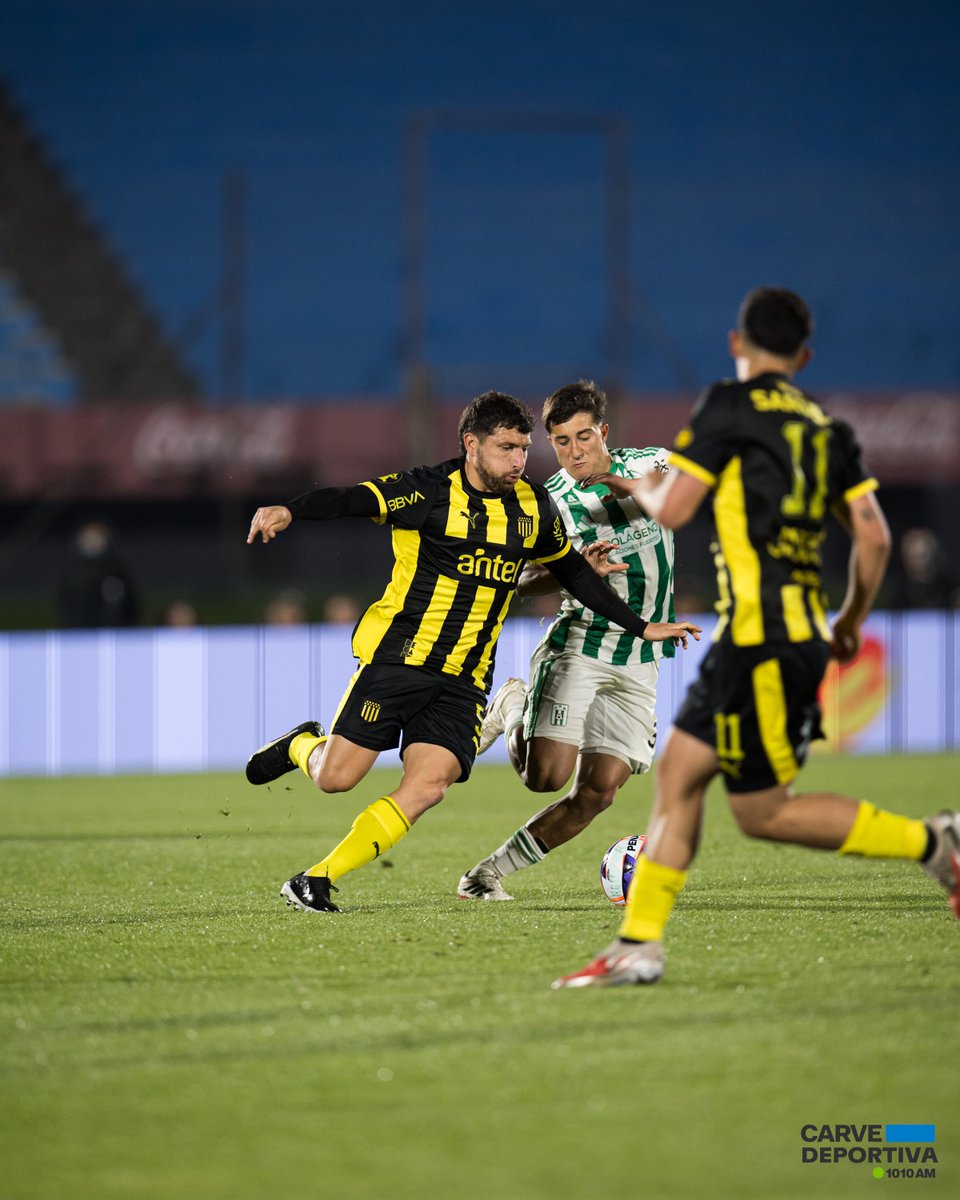 diegomiranda07's tweet photo. 0-0.

PT marcado por el orden, la desprolijidad y la falta de claridad. 

Los dos dividieron mucho.

Recién en los últimos 5' Peñarol encontró el pase filtrado que le faltó durante 40'. https://t.co/3AfnKAJKoQ
