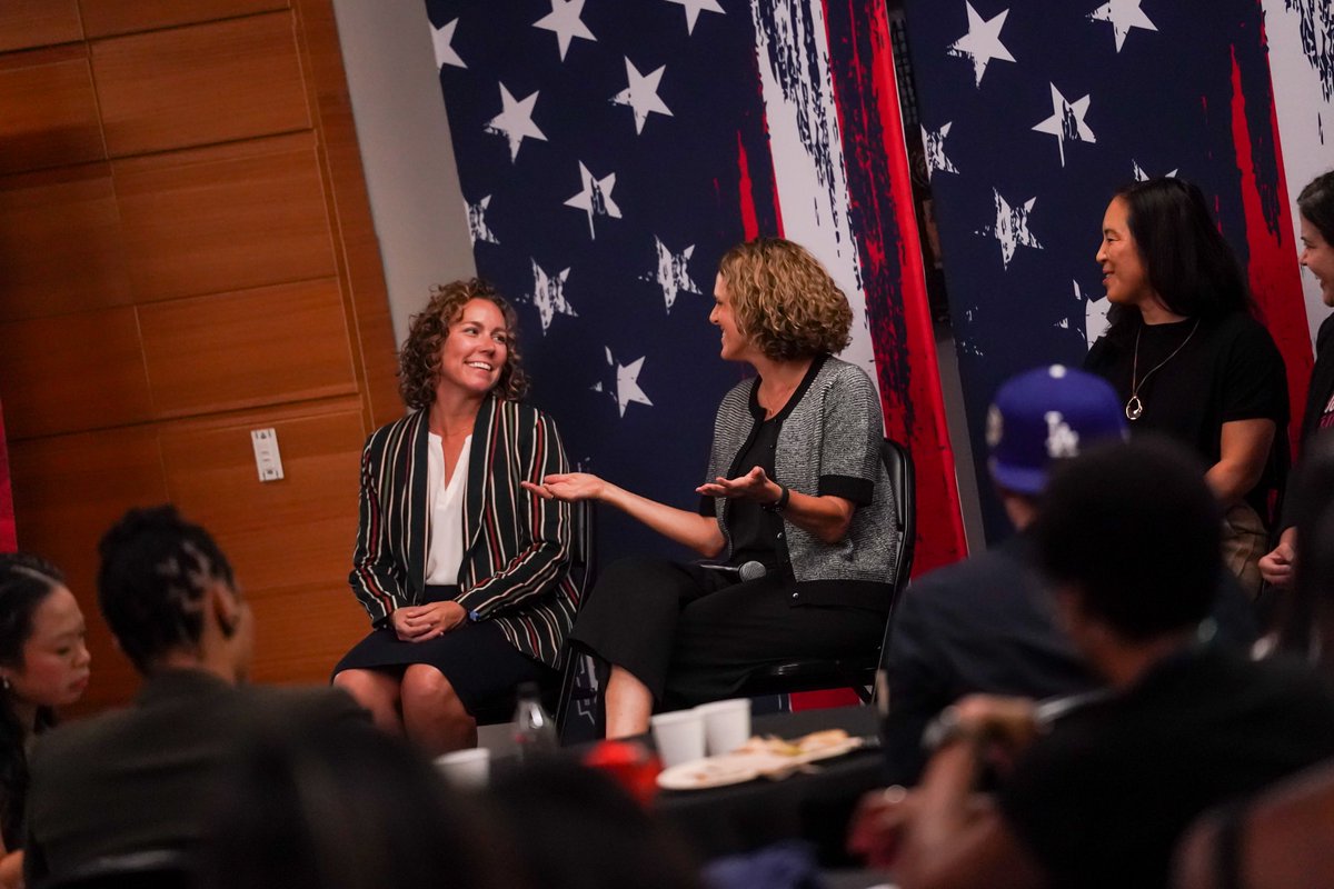 USABYouth's tweet photo. Pursuing Our Passions 👐

📍 Los Angeles Women in the Game Conference https://t.co/Dd0Bs5oMVK