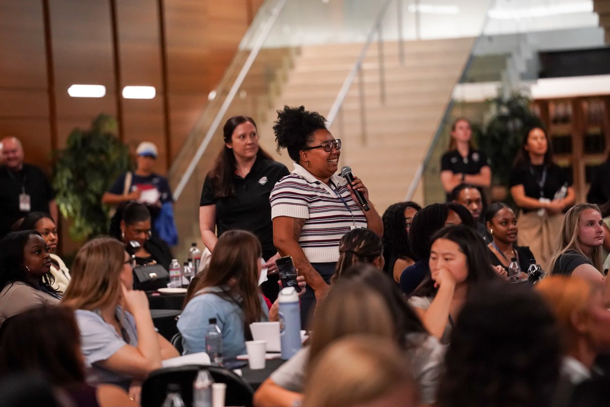USABYouth's tweet photo. Pursuing Our Passions 👐

📍 Los Angeles Women in the Game Conference https://t.co/Dd0Bs5oMVK