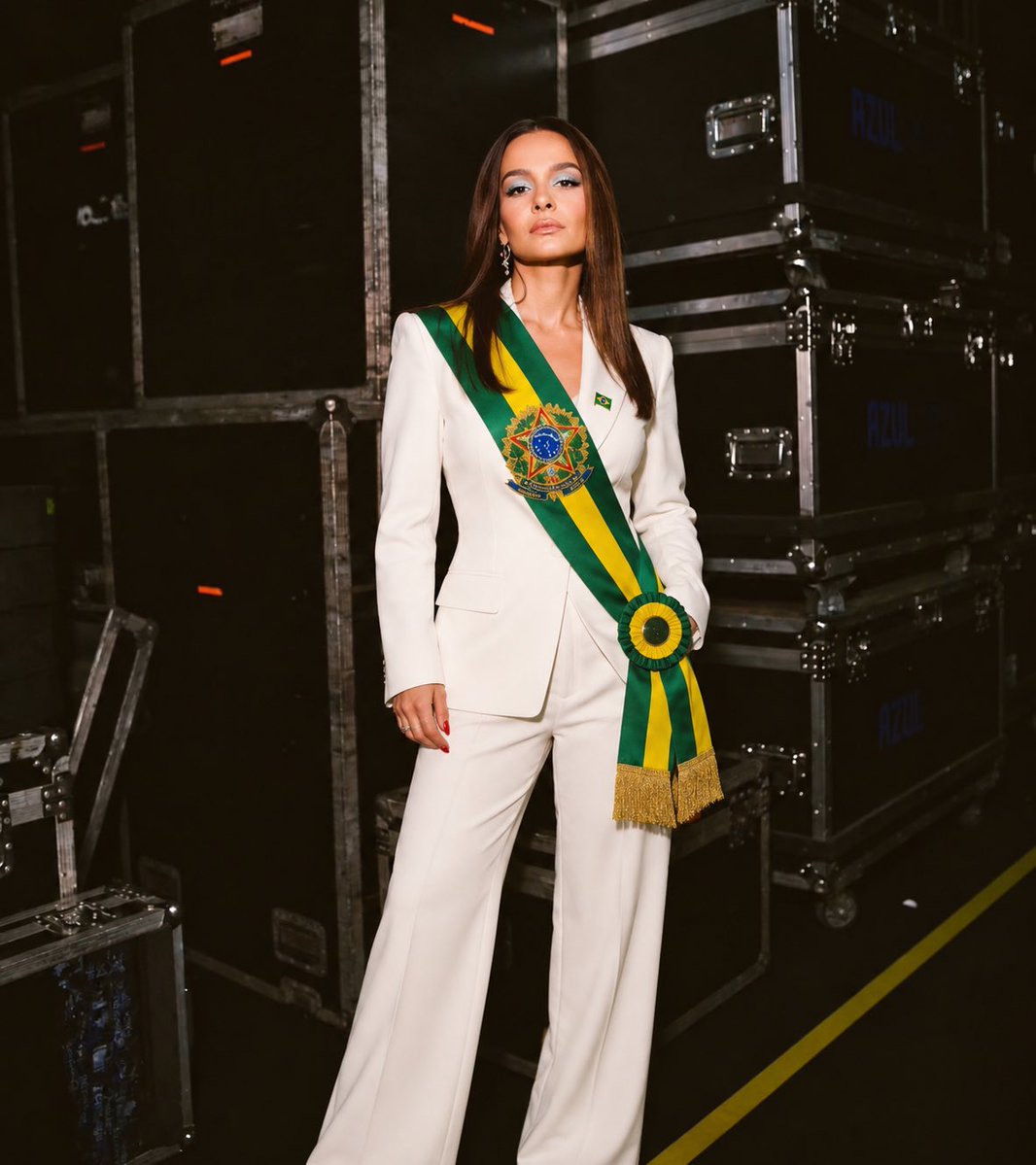 favxmaiara's tweet photo. Ainda bem q quem governa meu coração é só ela 💅🏻🇧🇷 https://t.co/D7HvP2GPAE