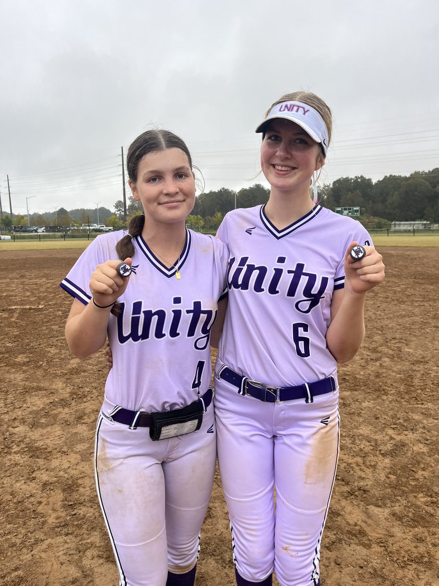 EmilyHynes2028's tweet photo. Got the opportunity to guest play this weekend with another Unity team and my good friend Bella Tellefsen. Batted .600 over 6 games and took home the ring! @UnityRussel @ExtraInningSB @ConnectSoftball @SoftballPortal https://t.co/VJaMVDGen3