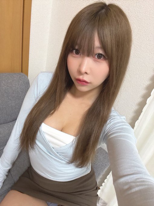 AstralWave8447's tweet photo. ゆののこと好き？
 #裏垢女子  #裏アカ女子 https://t.co/g1i1vOy63L
