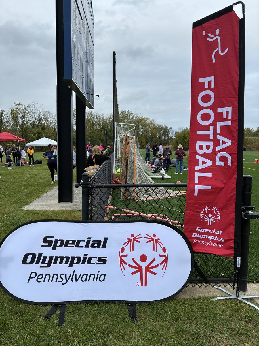 EyeofTheTyler10's tweet photo. Proud of this crew. Team Montgomery County-2026 Regional Champs 🥇#PASpecialOlympics🏈 #PlayUnified💪🏼 #Inclusive🤝 https://t.co/XQ5fv42ki5