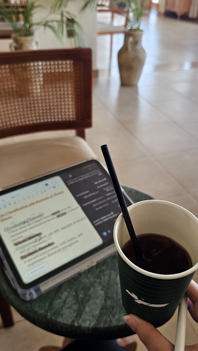 RnRetaj's tweet photo. من لم يحتمل ذُلَّ التَّعلُم ساعة 
بقيَ في ذُلِّ الجهل أبدًا https://t.co/FK0P8qMxTo