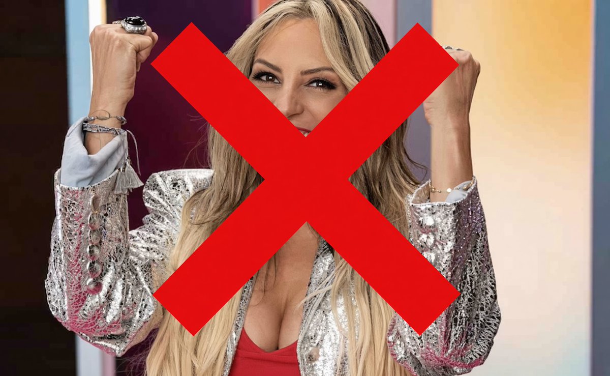 EspresMacchiato's tweet photo. Ojalá todo el daño que ha causado, Mariana y todo su equipo se le regresé al triple 😒😒😒
Tanto años se quejó de lo bots y el hostigamiento digital del equipo de Ari Borovoy, para ella termina haciendo lo mismo con su equipo. 
#LaCasaDeLosFamososMéxico 
#LaCasaDeLosFamososMx https://t.co/JRnrYddWKD