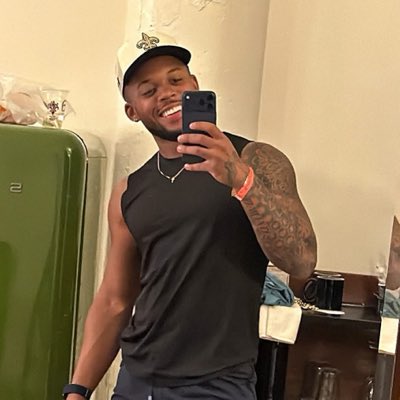 IsaacFlowers5's tweet photo. #NewProfilePic https://t.co/5dJI3pvGoq
