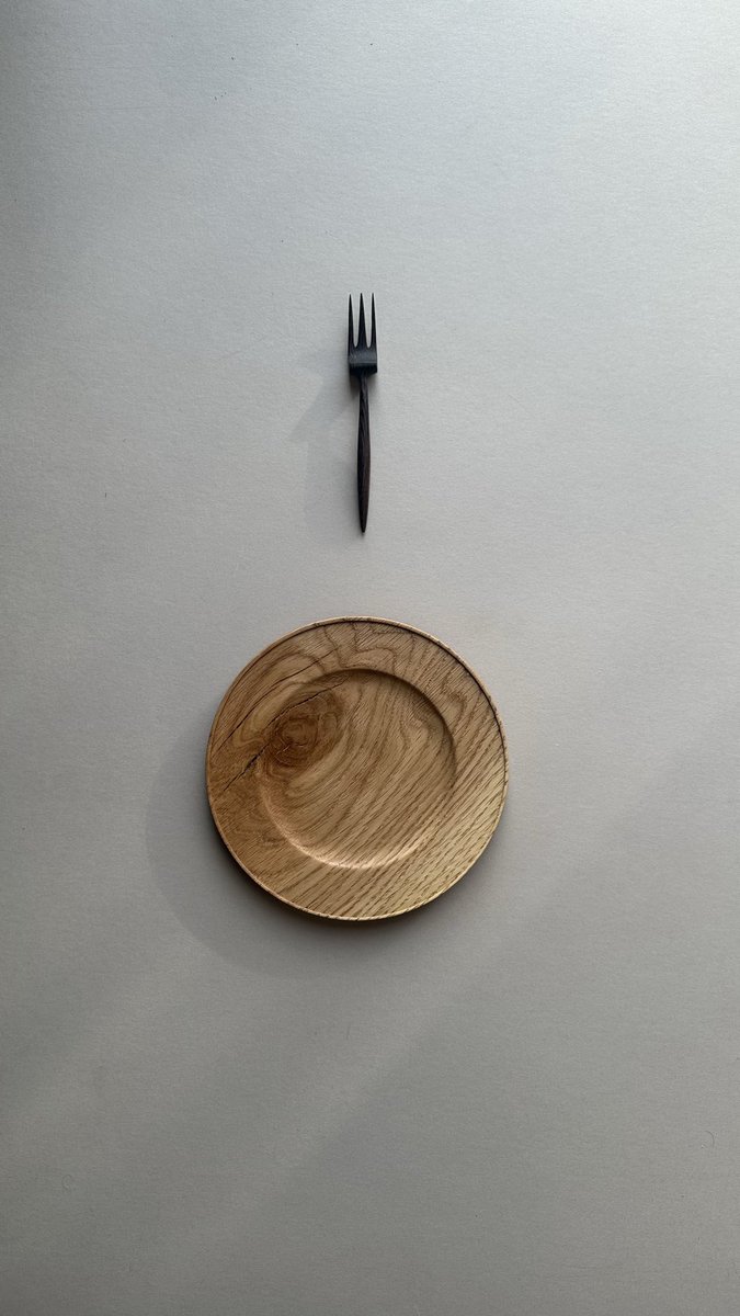 Harbourlight_'s tweet photo. This is my behind the table banner/backdrop for my demo events! 

It’s gonna be setup like your sat at the diner serving someone, with some wooden plate props that I’ve hand made myself! (Former woodworker) and some dried herbs hanging over! 

Taowood_ on insta if you’re curious https://t.co/sZz1wWgLtR