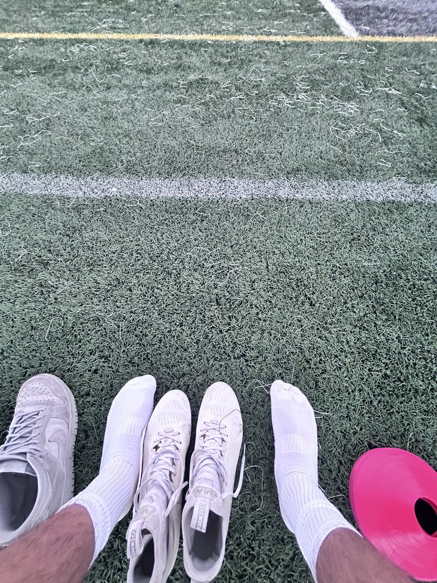 DeleonBenj94950's tweet photo. got a team walk through at 7:30 came here early to get some work in💎 https://t.co/HWyejCnAau