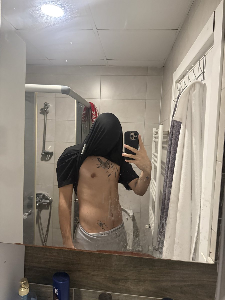 DenizTriox's tweet photo. Benim çilekli eüy aşkm şaka mı #mlm #gay https://t.co/jCj5bSZdpg