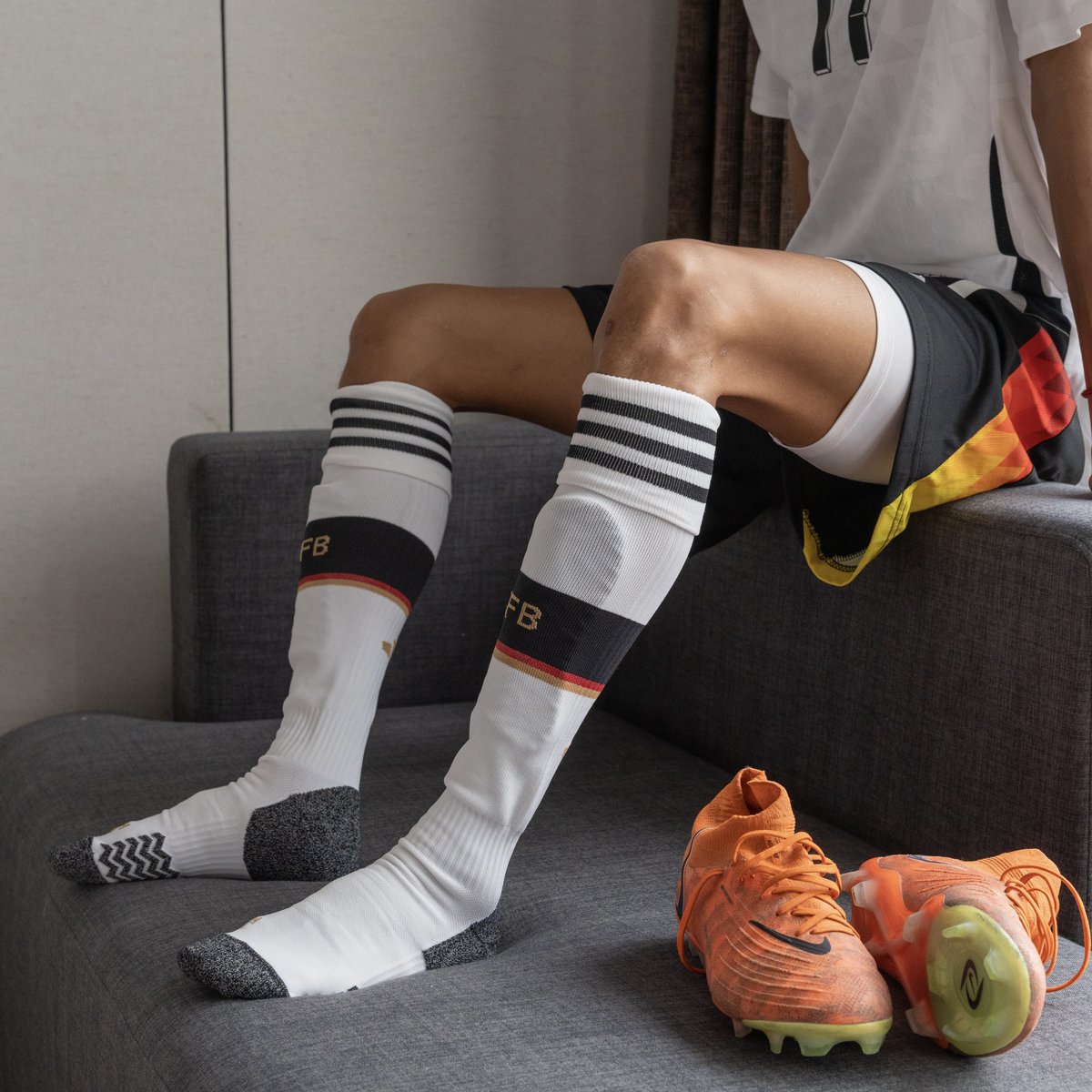 GDcontrolshoes's tweet photo. https://t.co/NYUkJVgZbc