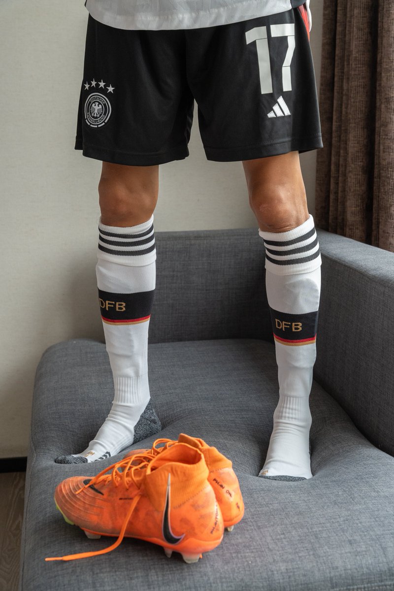 GDcontrolshoes's tweet photo. https://t.co/NYUkJVgZbc