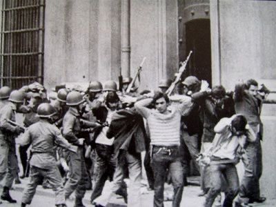yuriiosnake's tweet photo. “um povo que não conhece sua história está fadado a repeti-la” https://t.co/vE36hJpj2c
