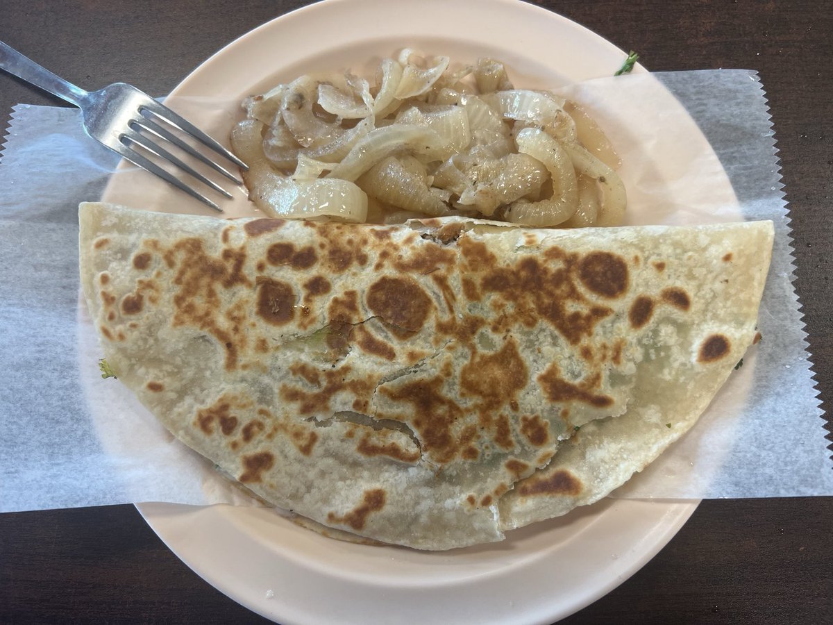 IHernandez32293's tweet photo. Nothing comforts me more after an Eagles loss than the best tacos in #BrownsvilleTx!🌮🌻
#Puro956 #BTxRGV #Texas #RGV #OneCity #FlyEaglesFly #NFL #Sunday
#AmericanFootball https://t.co/WCD1vHx1RB