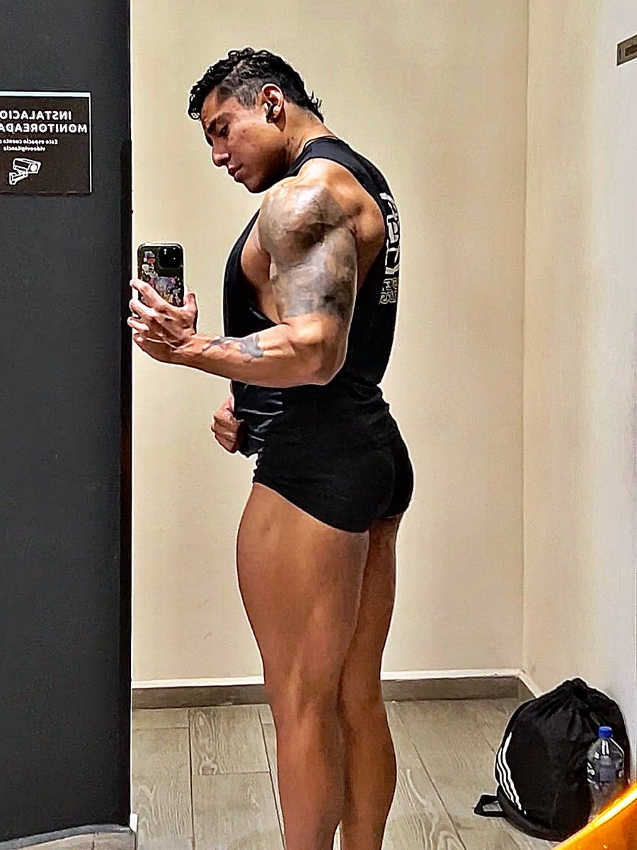 alfred_mon13's tweet photo. Domingo de pierna 🦵 https://t.co/mFnGZHrcjB