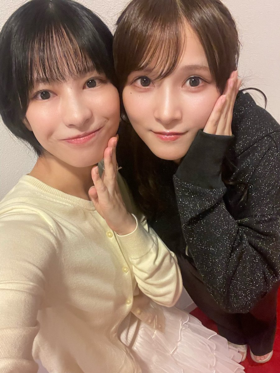jujolunaliberty's tweet photo. おはようございます☀️
初先輩に学びの機会を頂き #タタラの唄姫 観劇させていただきました。
星守さんと花音ちゃんに、感想をお伝えできました( ´ ▽ ` )歌唱指導の梓先生にもご挨拶できました🎙️♡

皆さん終始難しいことをされていて凄いです。。(＞＜)ネタバレ有りのハッシュタグもあるとの事です。最終日まで心より応援しています🌙
#タタラの唄姫_神楽祓い