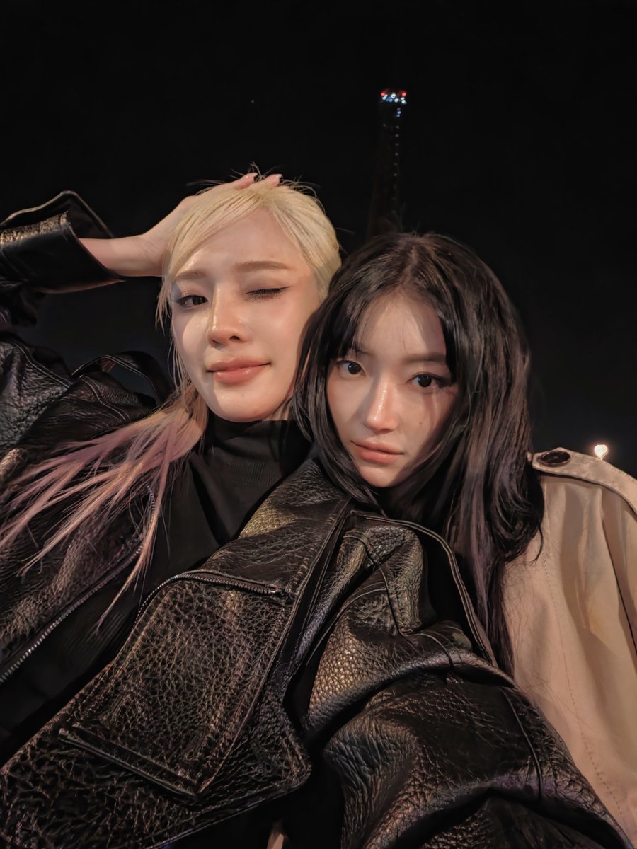 Janhae's tweet photo. merci 🤍💜🩵💛❤️
#JANJINGJINGxFANDAY37INPARIS https://t.co/Kq8Pw3fdAD