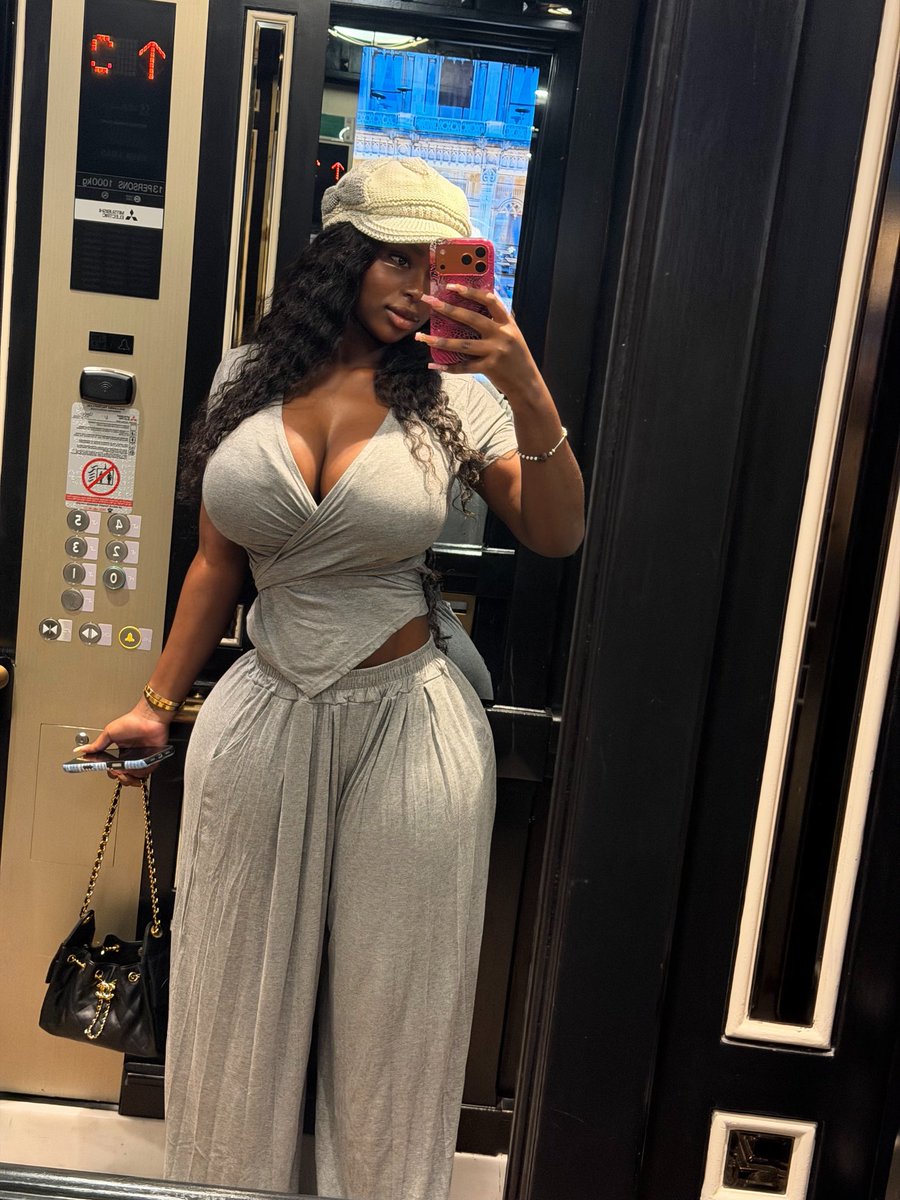 AdizzaSankofa's tweet photo. 🛍️ https://t.co/N5gfkHaocm