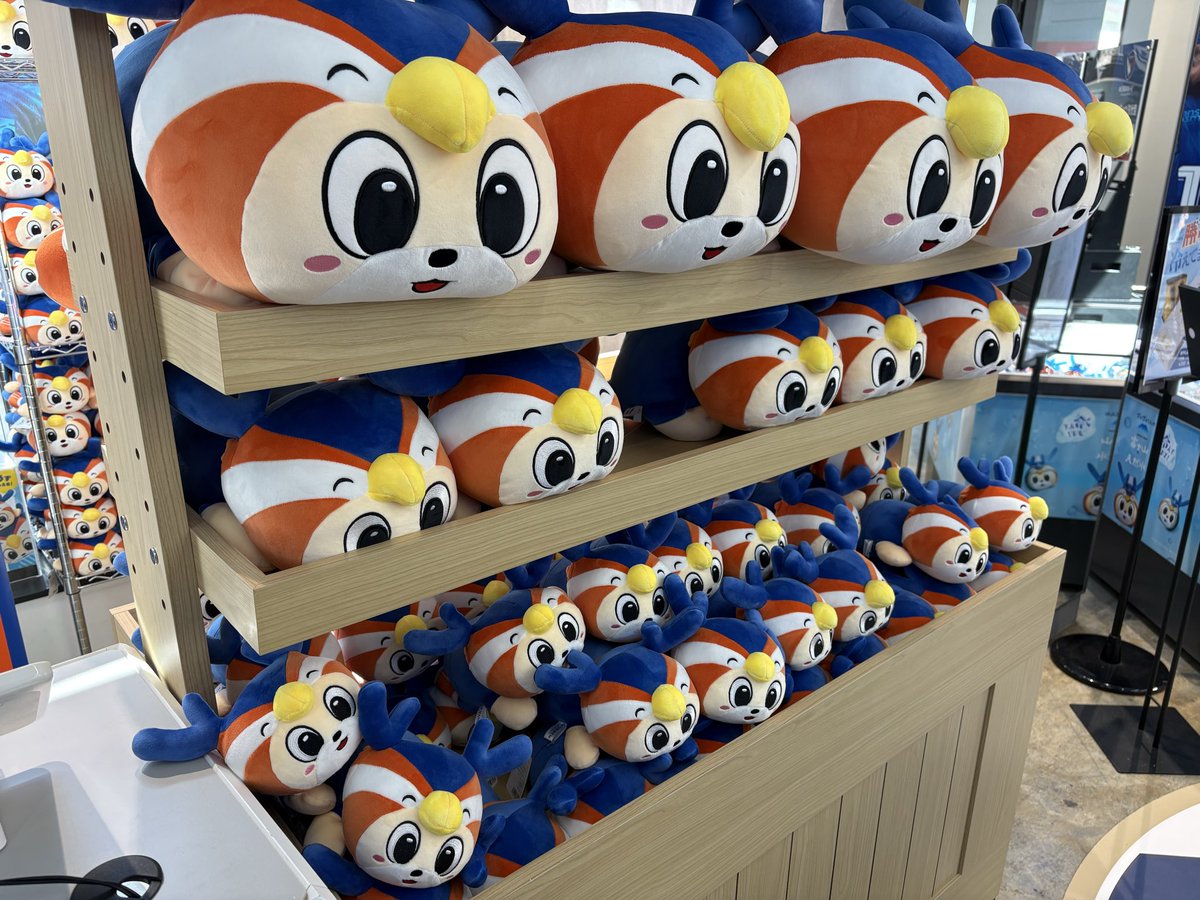 kozo58's tweet photo. ヴィヴィくんが、おでのキャンピングカーにも来てくれました(#^.^#)

#ヴィヴィくん
#Vファーレン https://t.co/6960HHHQhh